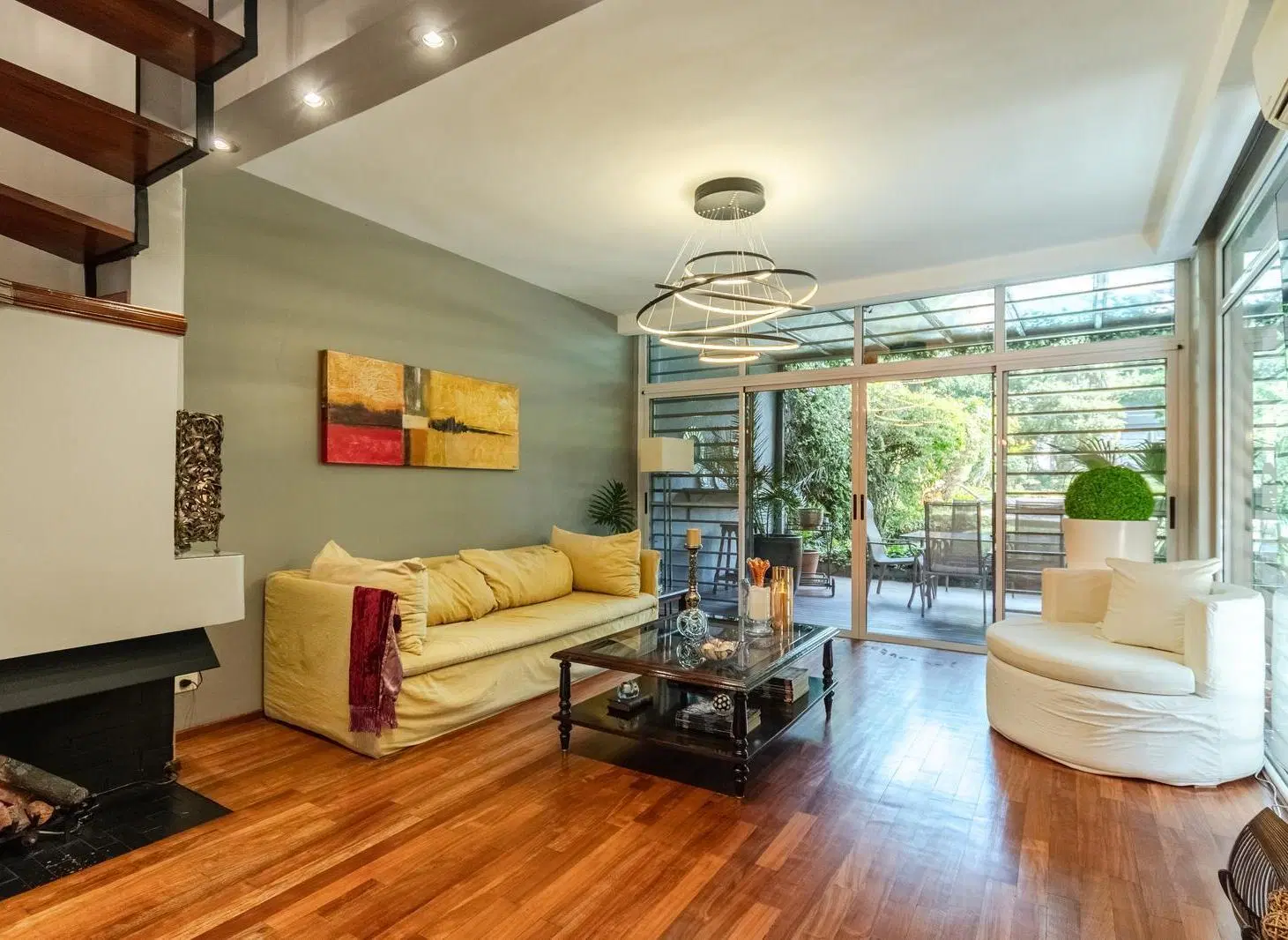 Casa en venta en San Isidro con vistas únicas a la barranca. 2
