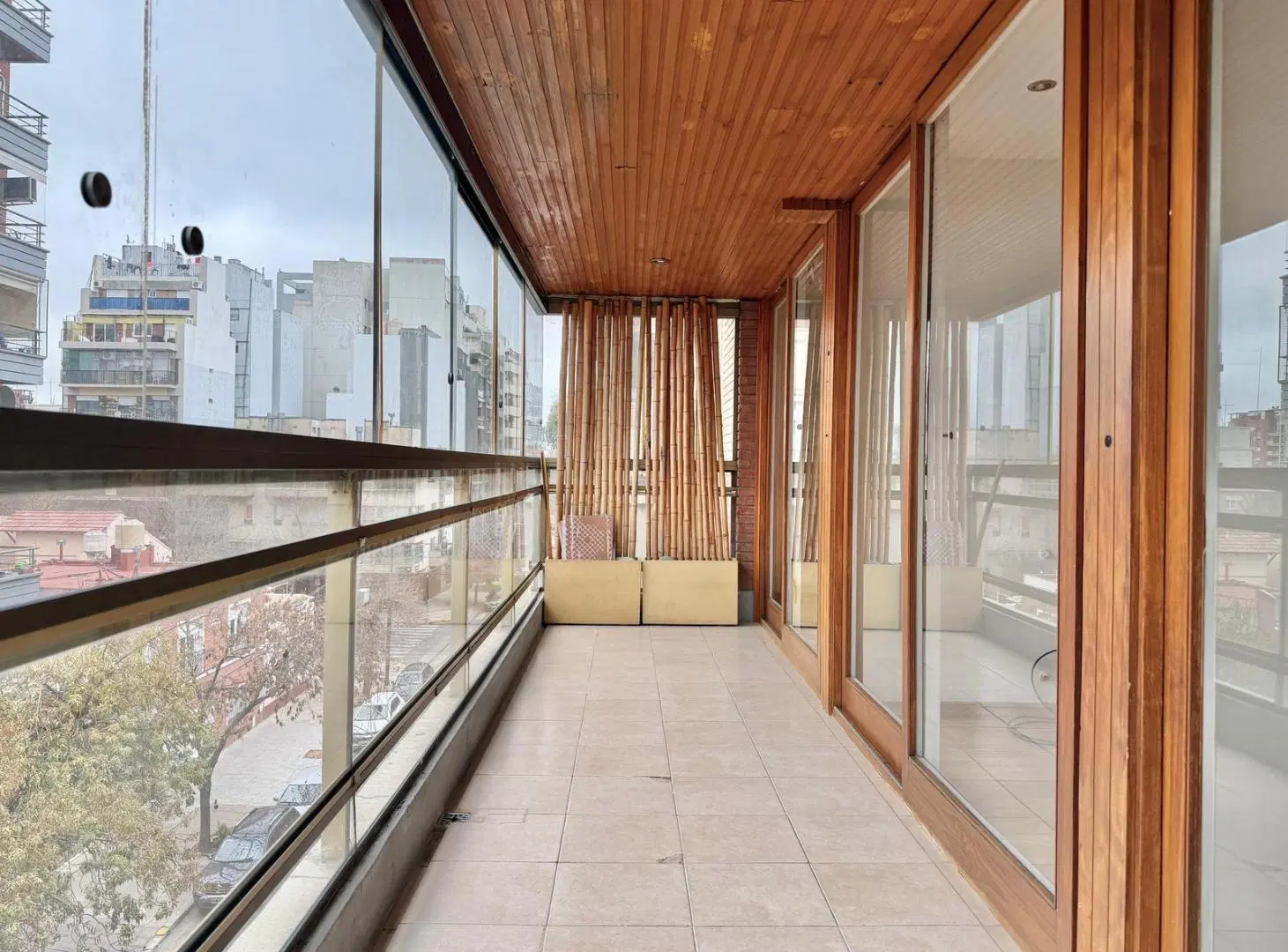 Departamento en venta de cuatro ambientes con cochera y palier privado en Belgrano. 5