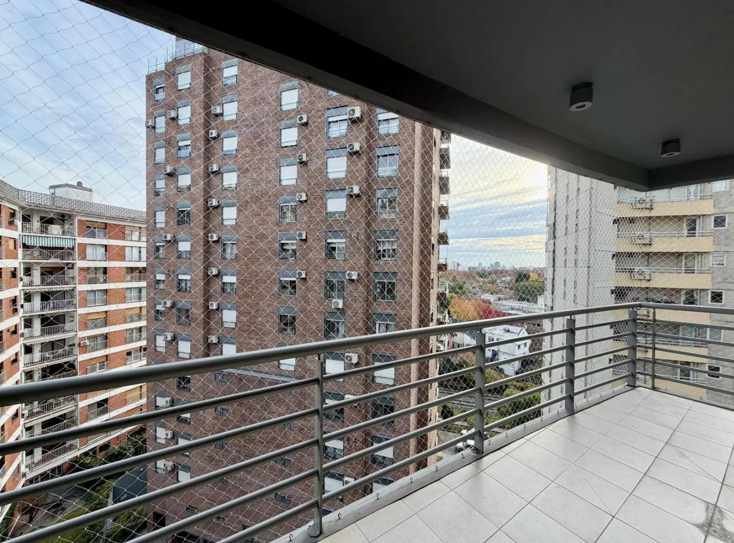 Divino e impecable departamento en alquiler con cochera en La Isla, Olivos. 5