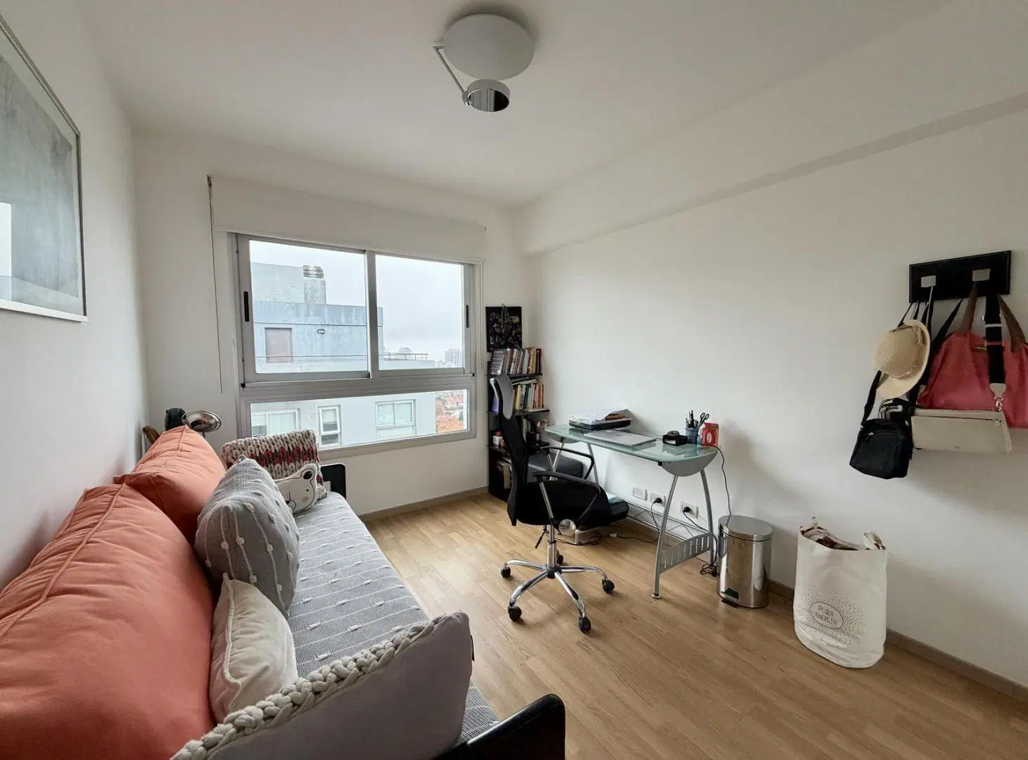 Fantástico departamento en alquiler con vista al Río y cochera en Vicente López, con o sin muebles. 1