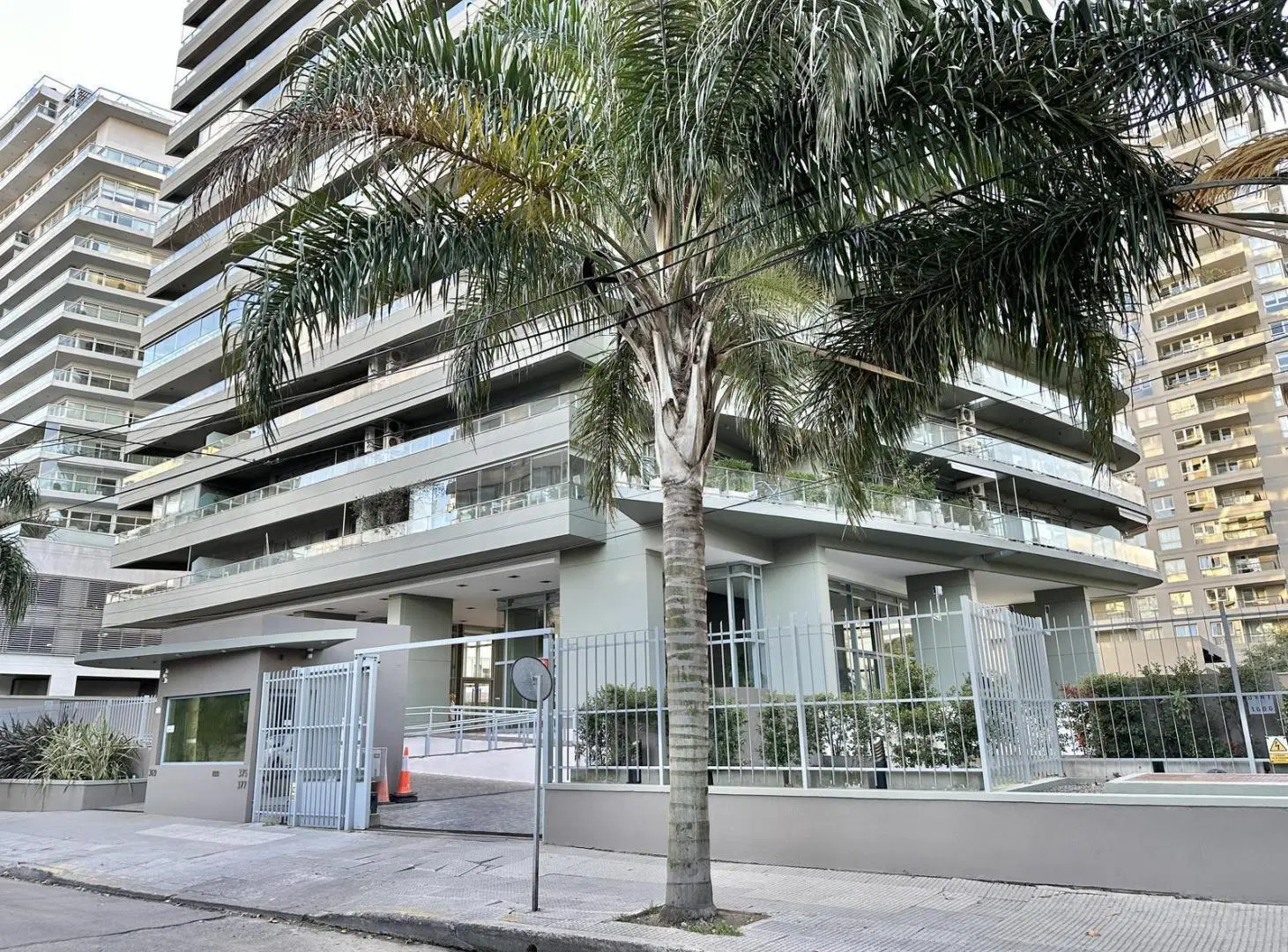Lindísimo departamento de dos ambientes en venta con vista al Río, ubicado en el Puerto de Olivos. 4