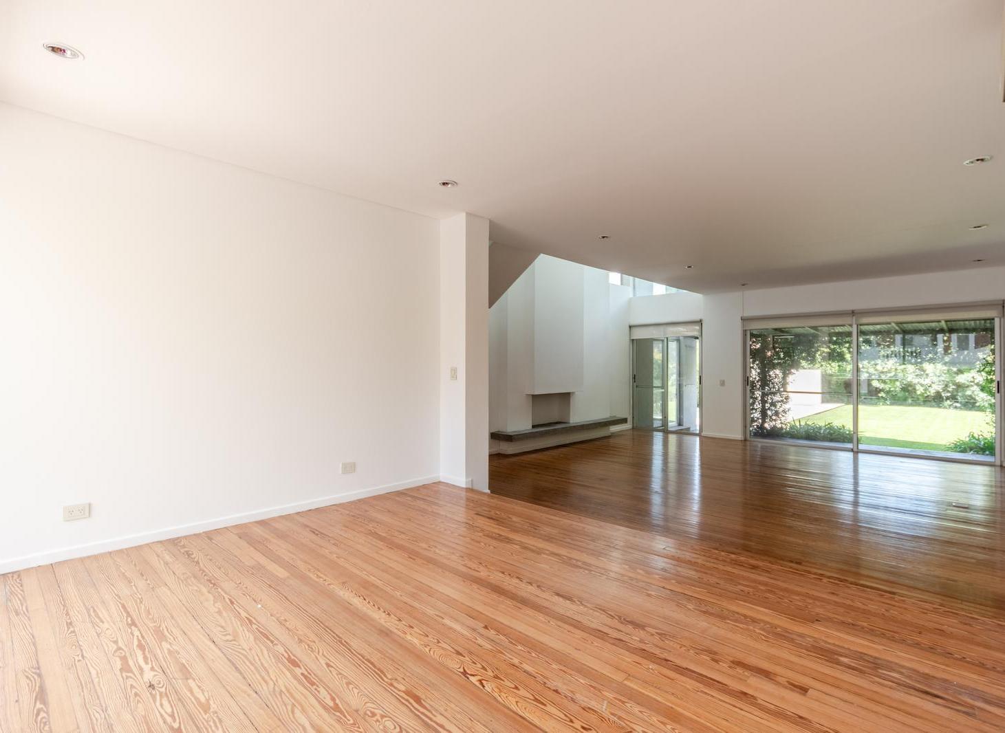 Foto de Sensacional casa racionalista en alquiler ubicada en el barrio Rey Moro, La Horqueta, San Isidro., imagen 3