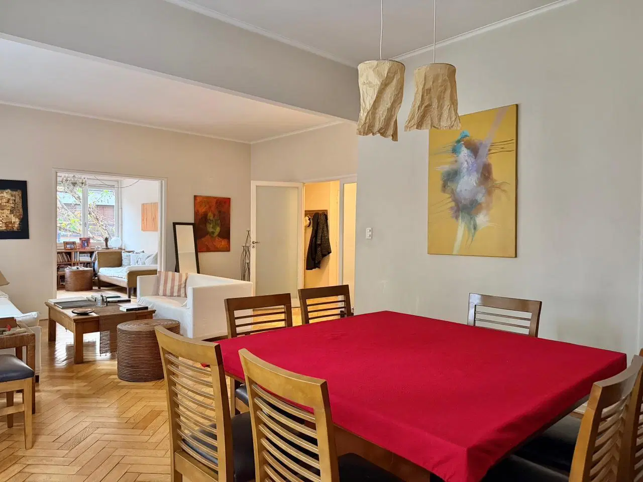 Distinguido piso en venta con cochera y baulera en Belgrano. 3
