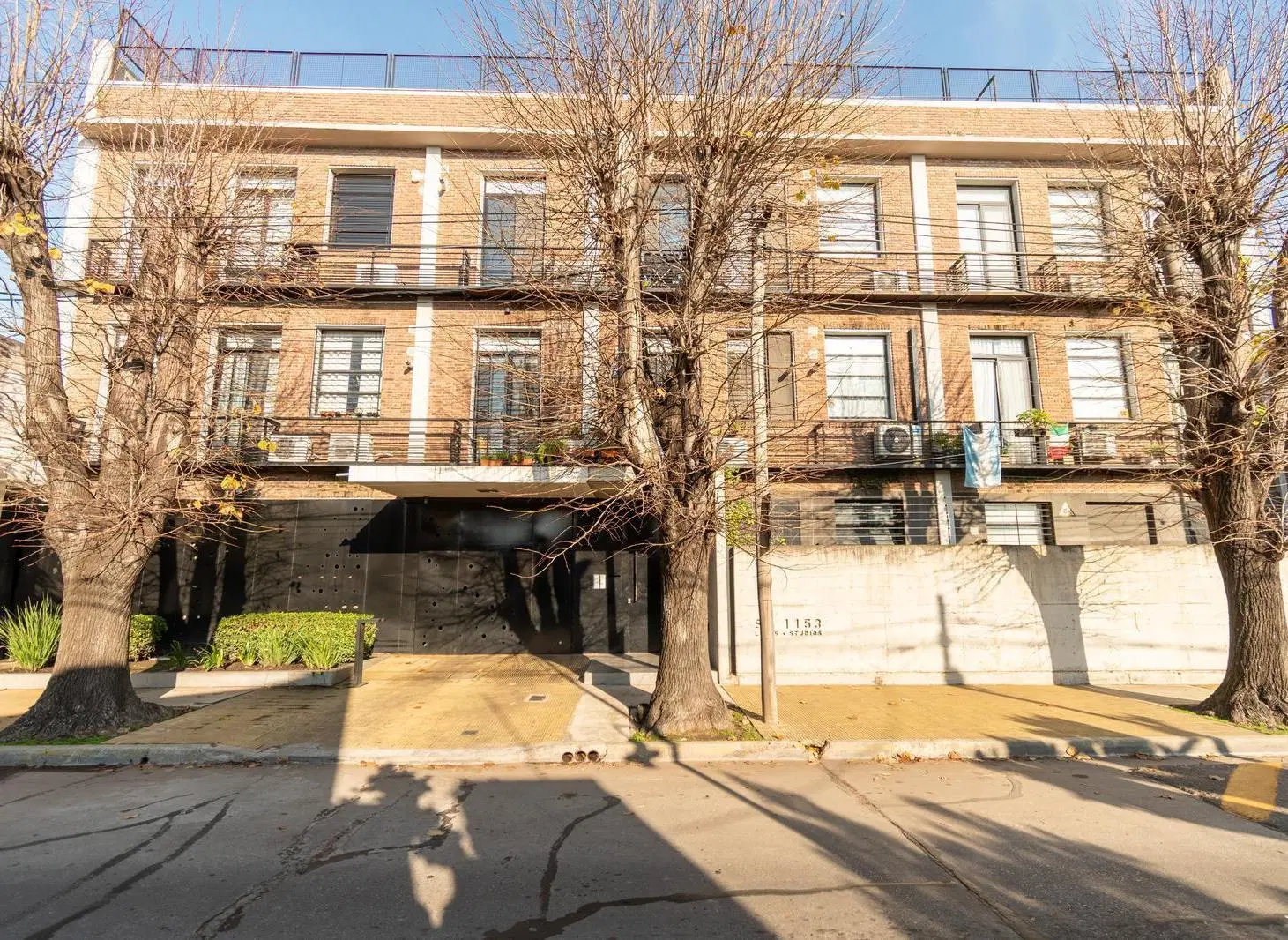 Moderno departamento en alquiler con dos cocheras y amenities en Martínez, San Isidro. 1