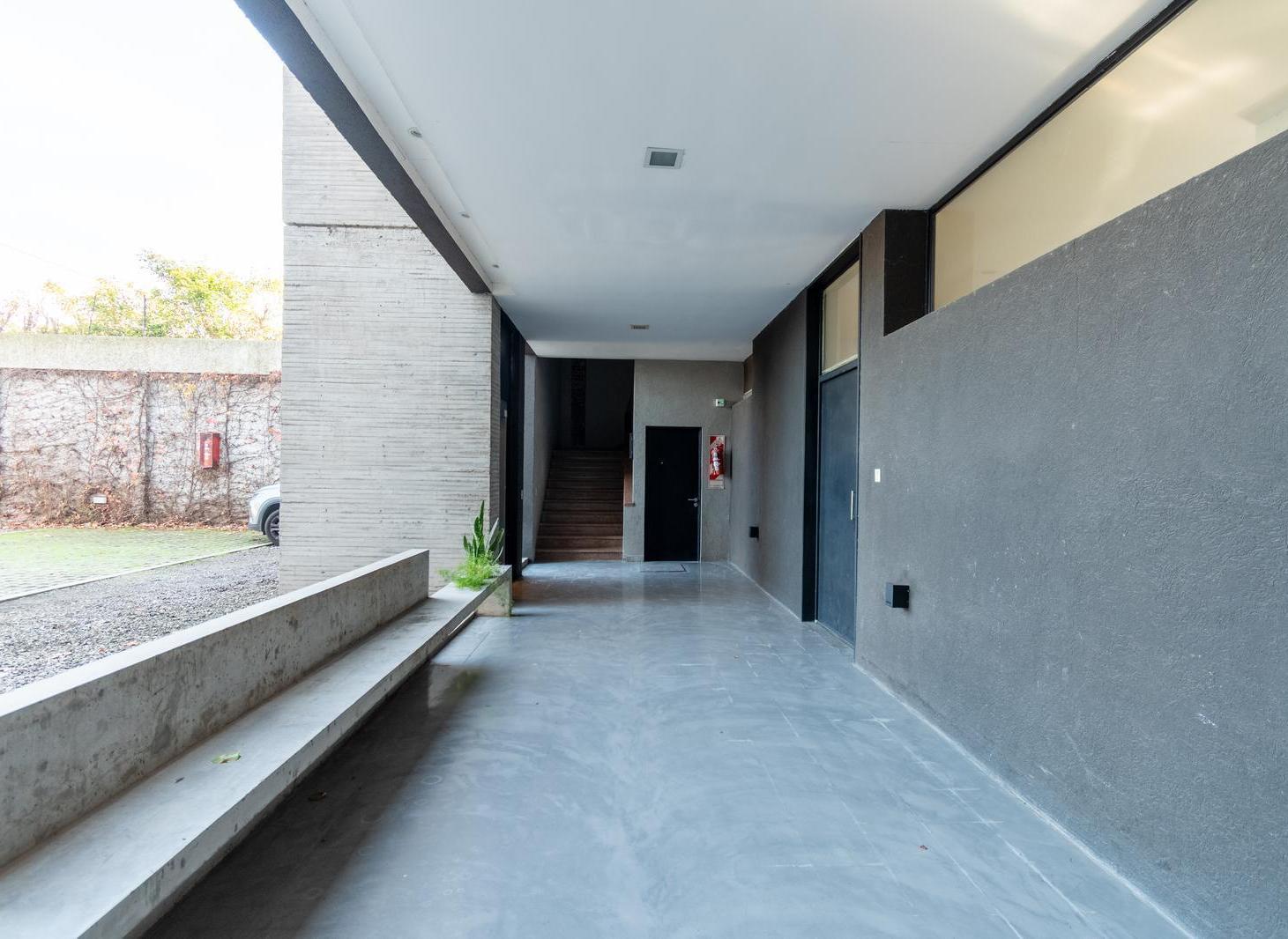 Moderno departamento en alquiler con dos cocheras y amenities en Martínez, San Isidro.