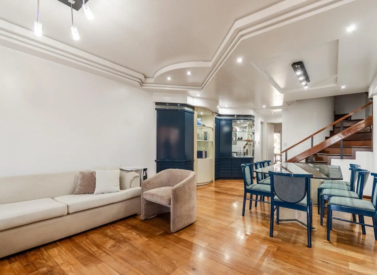 Impecable dúplex con patio y parrilla en venta ubicado en Olivos, Vicente López. 2