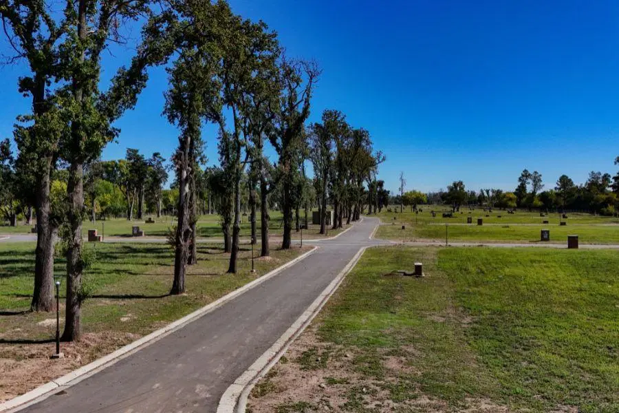 Terreno de 600m2 en venta, ubicado en el Barrio La Estela, Pilar. 4