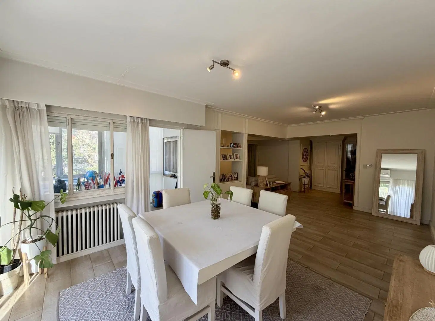 Piso en venta con cochera y baulera ubicado en Olivos, Vicente López. 3