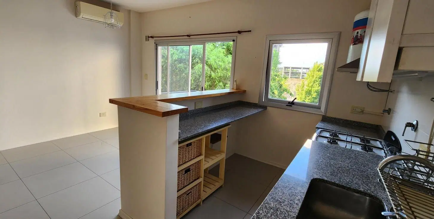Departamento de dos ambientes con cochera en alquiler, ubicado en Tigre. 4