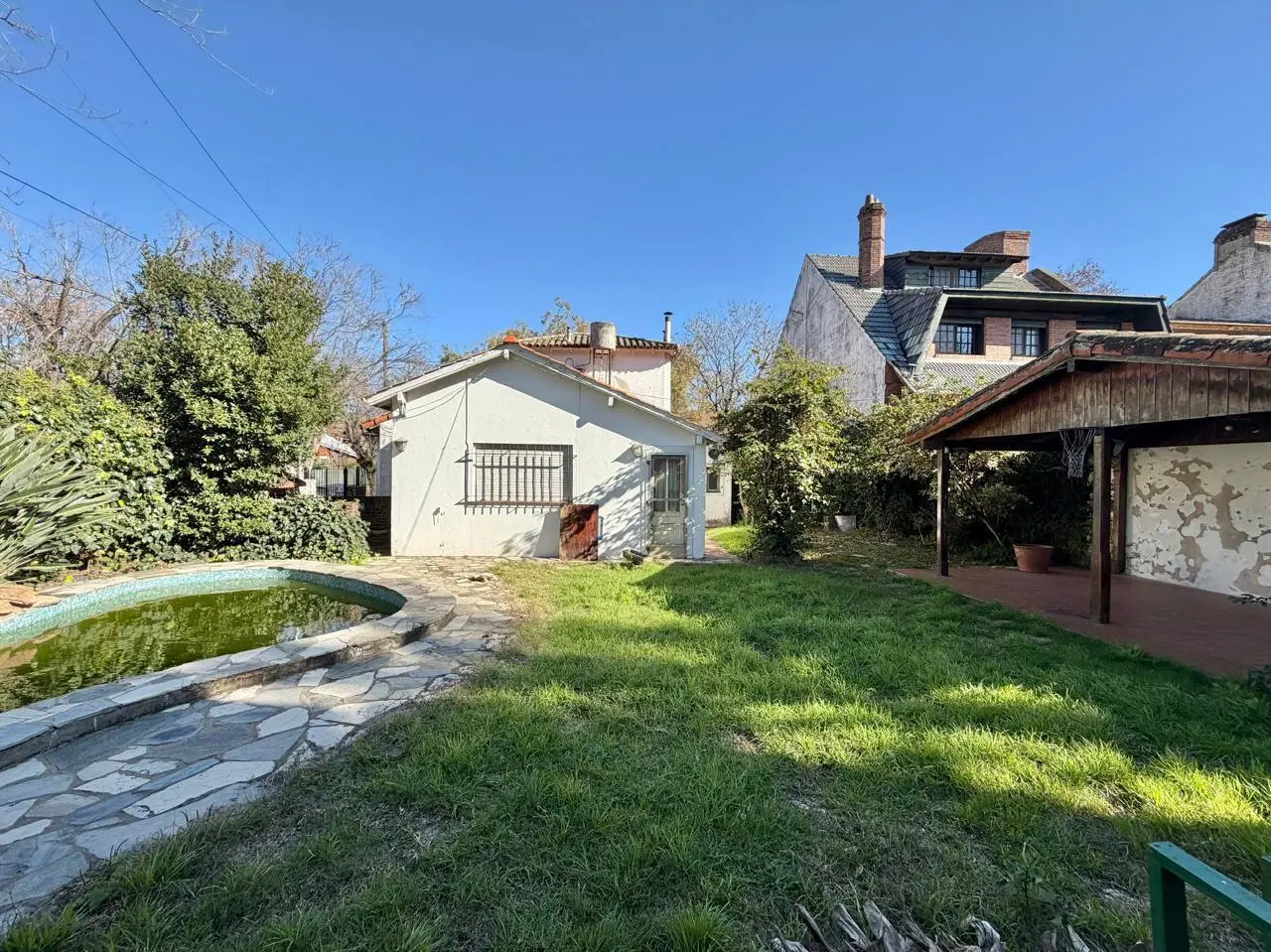 Ideal lote en esquina de 237,70m2 a la venta en Acassuso, en un entorno inmejorable. 3