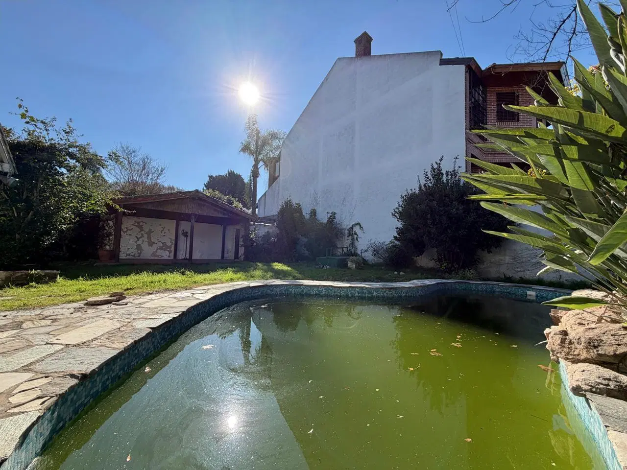 Lote en esquina de 509,46m2 a la venta en Acassuso, ubicado en zona residencial. 1