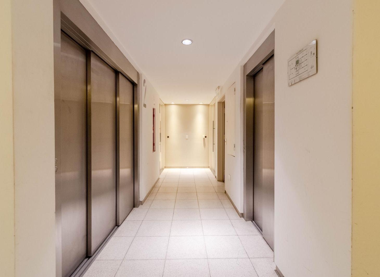 Foto de Excelente oficina en alquiler, ubicada en Colegiales en edificio, imagen 3