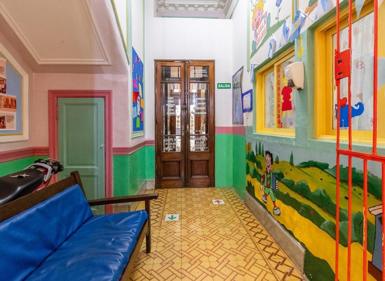 Foto de Gran inmueble comercial en alquiler ubicado en Balvanera sobre calle súper transitada., imagen 5