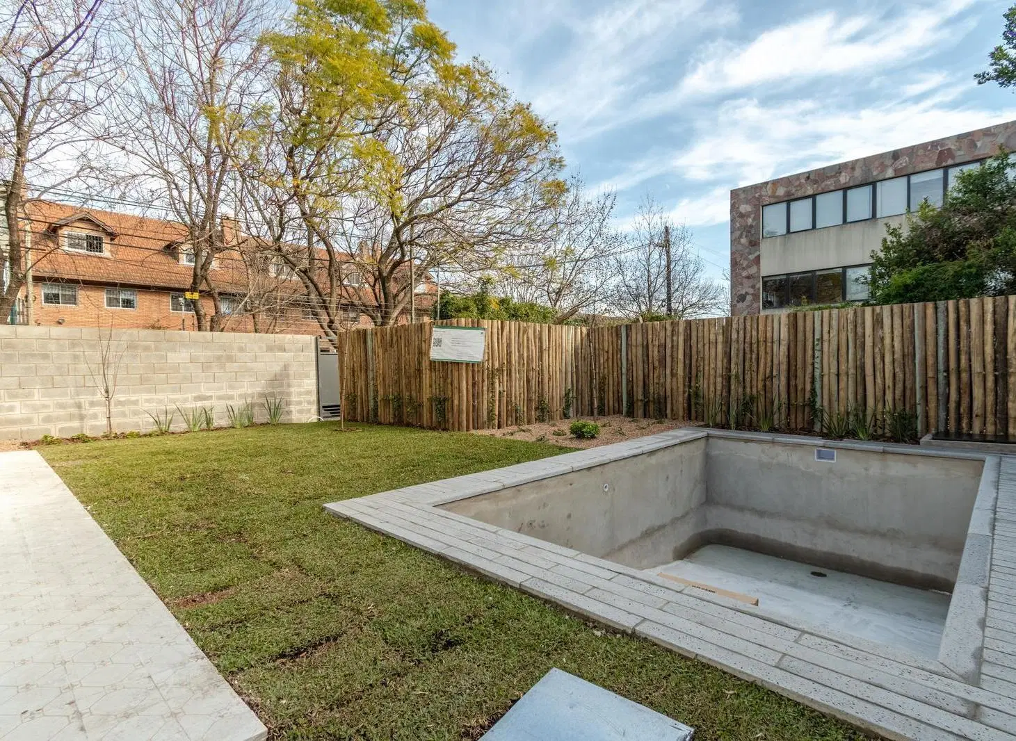 Casa en venta a estrenar con jardín y piscina en Beccar, San Isidro. 8