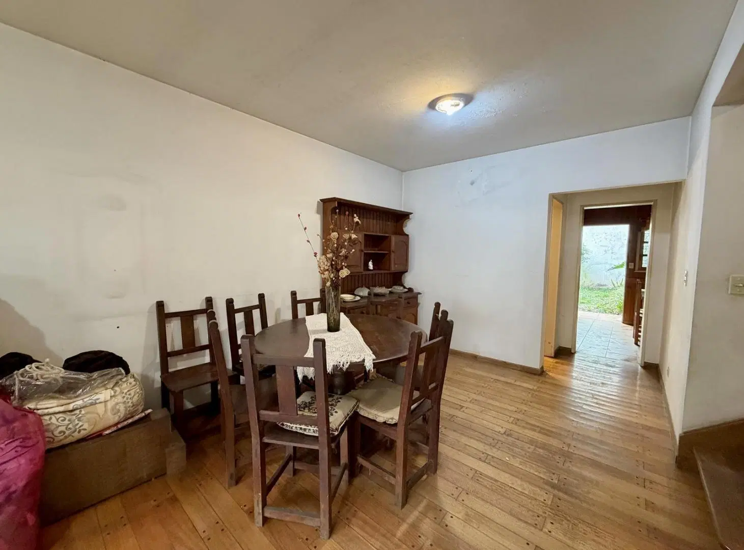 Amplio dúplex en venta con jardín y cochera ubicado en Olivos, Vicente López. 8
