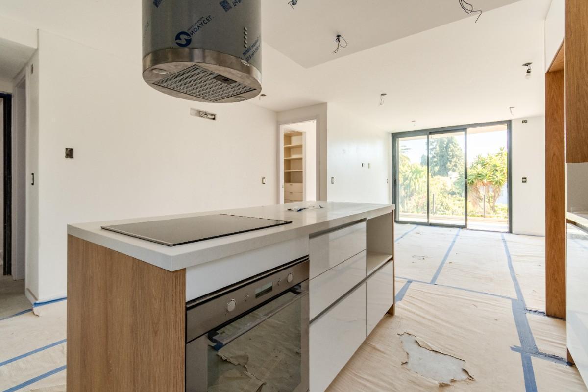 Foto de Departamento a estrenar en venta con cochera y terraza propia, ubicado en Acassuso frente al CASI., imagen 3