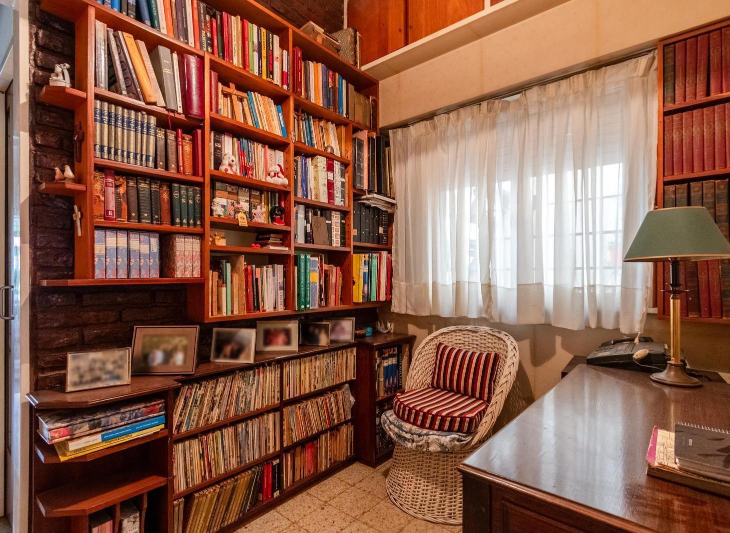 Foto de Excelente casa en venta en Olivos, con gran jardín, piscina y amplio, imagen 1