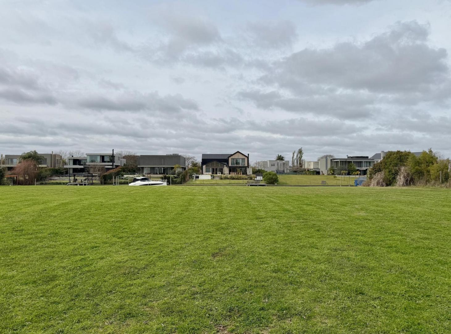 Foto de Dos grandes lotes (venta en block) al agua que suman 2.250m2 en el, imagen 5
