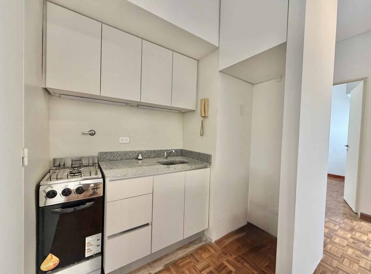Foto de Ideal inversión! Departamento de dos ambientes en venta y alquiler, imagen 2