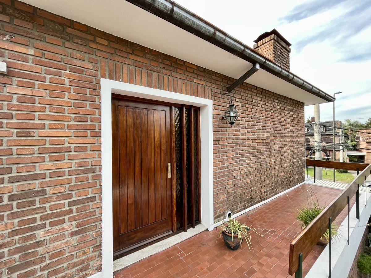 Foto de Espectacular PH en venta, 5 amb. con gran jardín y varias cocheras, en, imagen 2