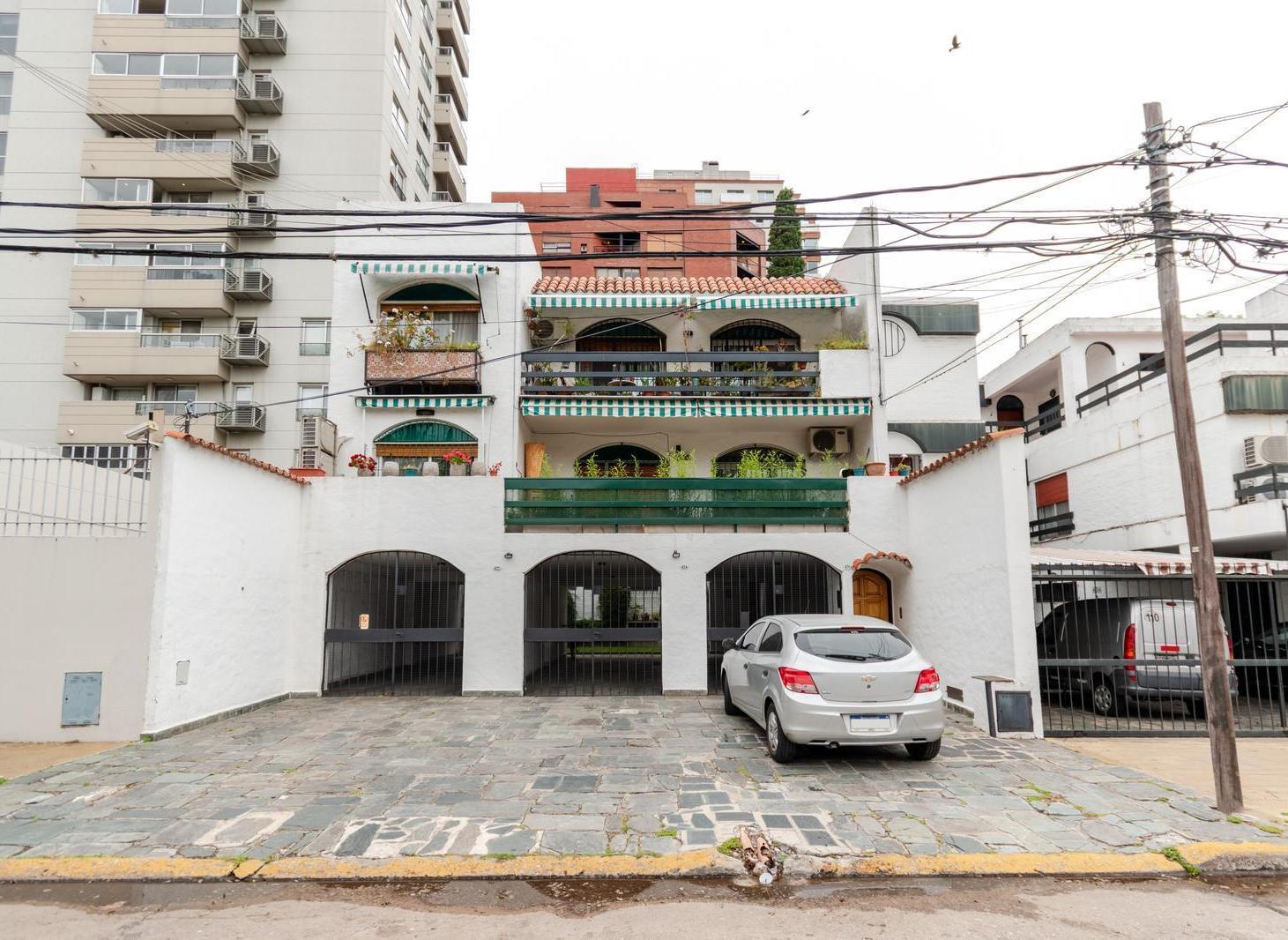 Foto de Departamento en venta con cochera y bajas expensas en La Lucila, a, imagen 1