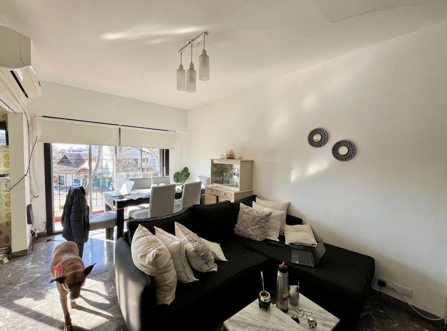 Foto de Luminoso departamento en alquiler con vista abierta y patio, sin, imagen 1