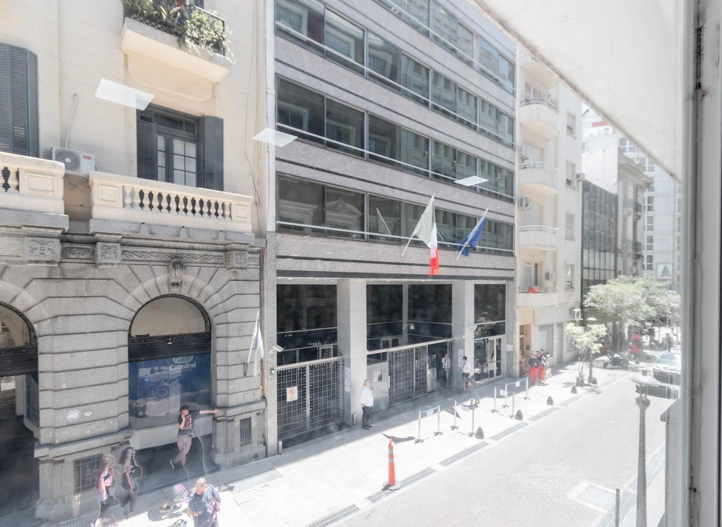 Foto de Importante piso de oficina de 300m2 en excelente estado en venta con, imagen 1
