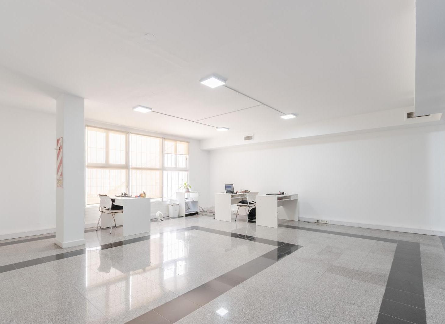 Foto de Importante piso de oficina de 300m2 en excelente estado en venta con, imagen 2
