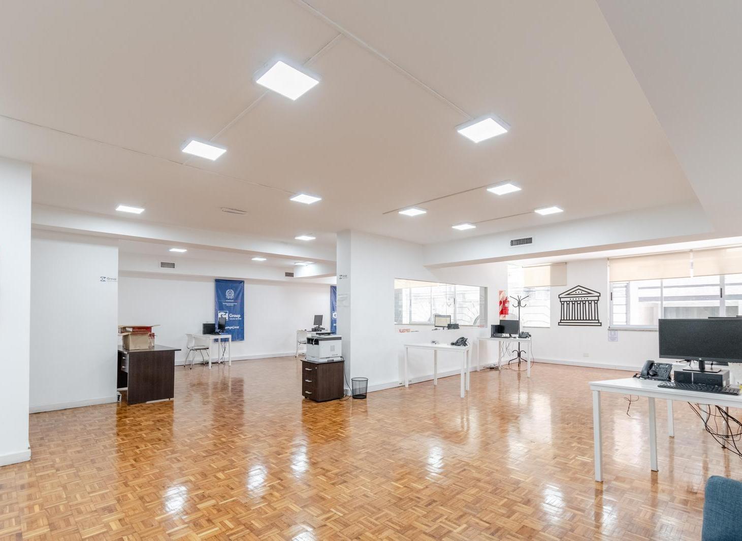 Foto de Importante piso de oficina de 300m2 en excelente estado en venta con, imagen 5