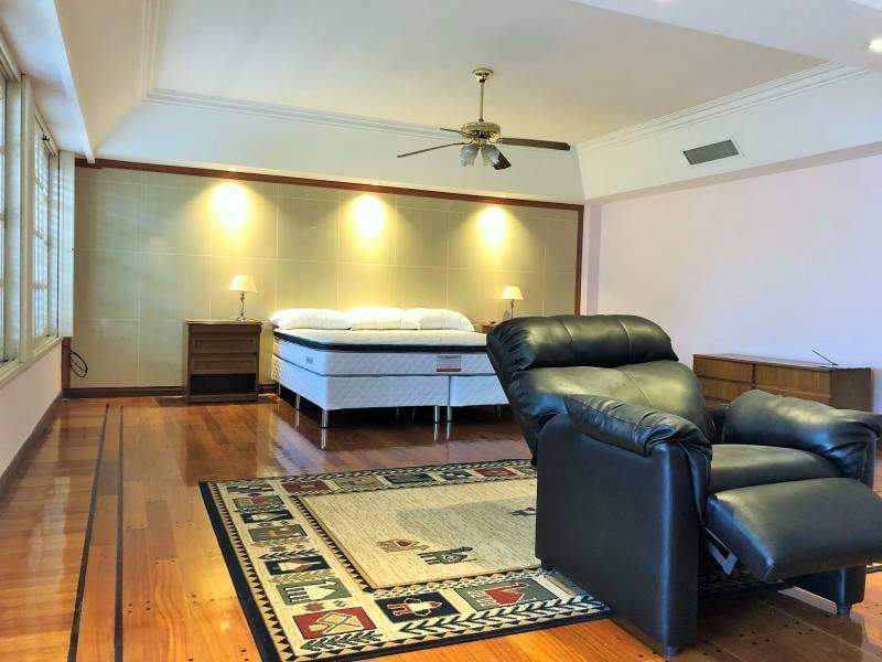 Foto de Casa en alquiler con todas las comodidades, cochera, jardín y piscina, imagen 1