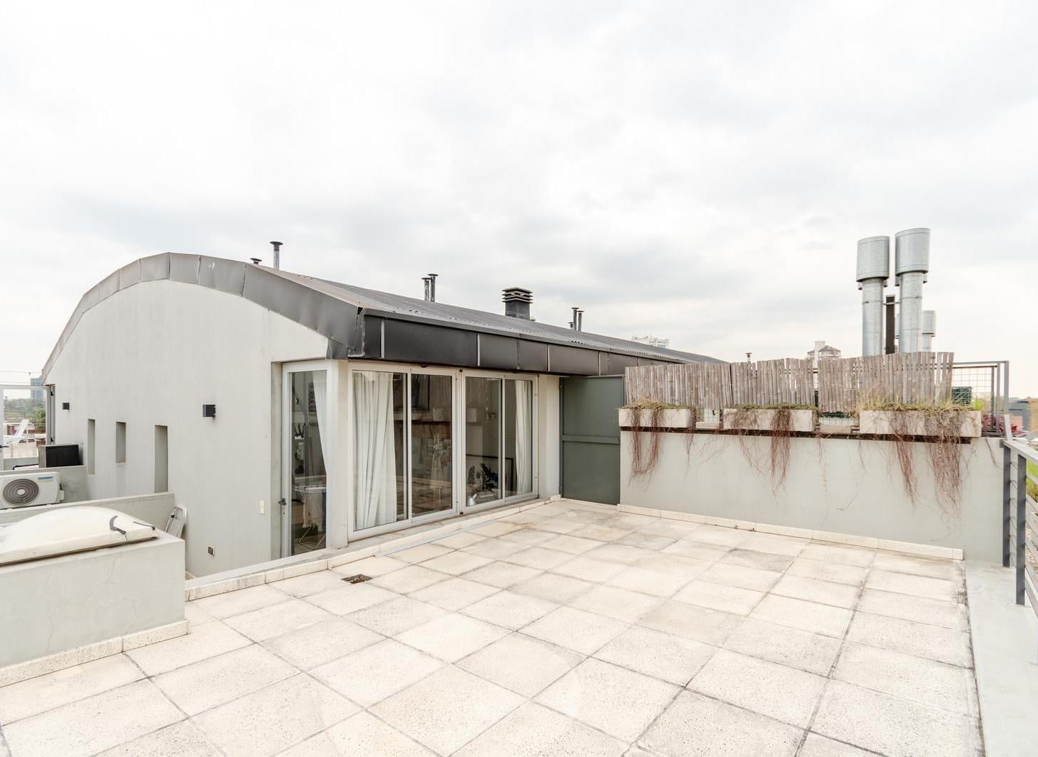 Foto de Canchero y luminoso loft en venta con dos terrazas propias en Tigre., imagen 2