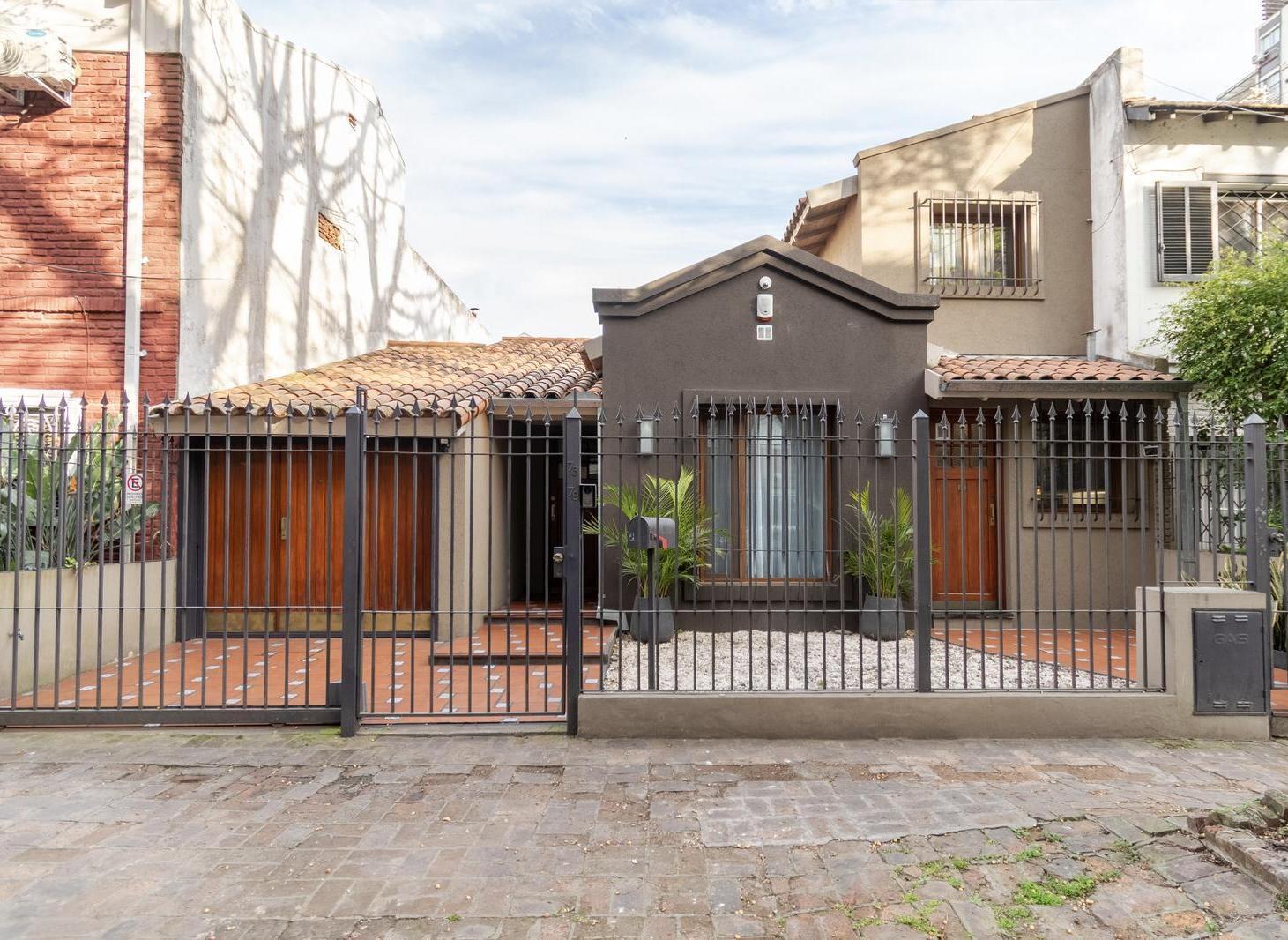 Foto de Divina casa en venta ubicada en Acassuso, con garage, jardín y piscina., imagen 1