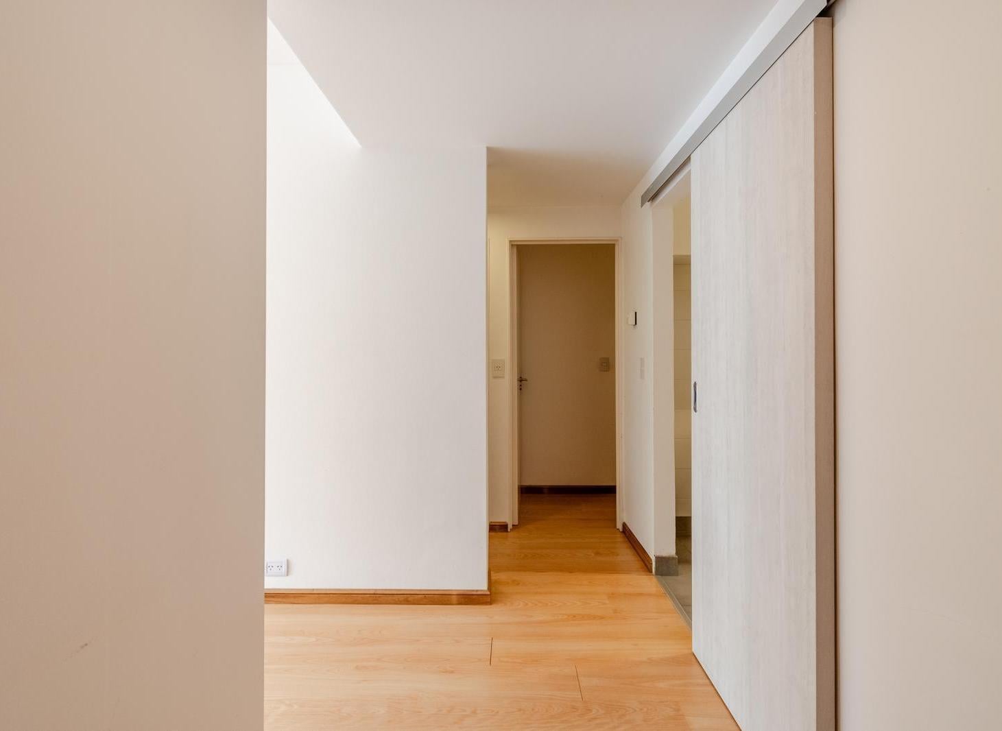 Foto de Departamento en alquiler apto profesional con cochera y enorme patio, imagen 1