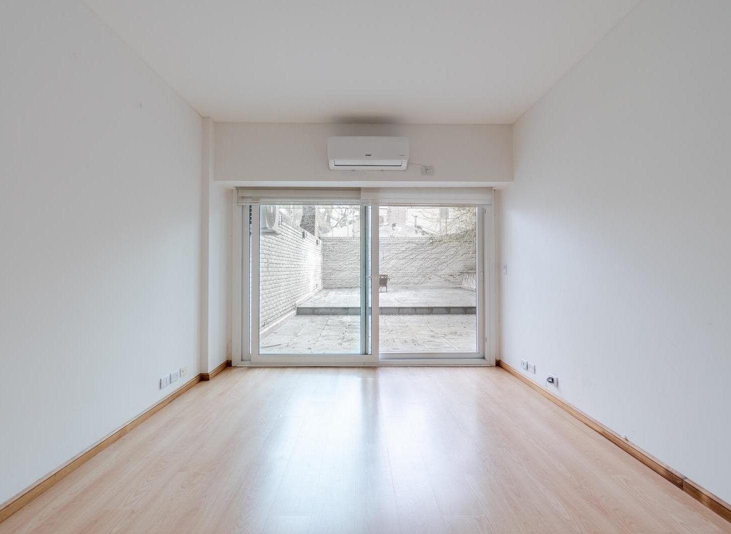 Foto de Departamento en alquiler apto profesional con cochera y enorme patio, imagen 2