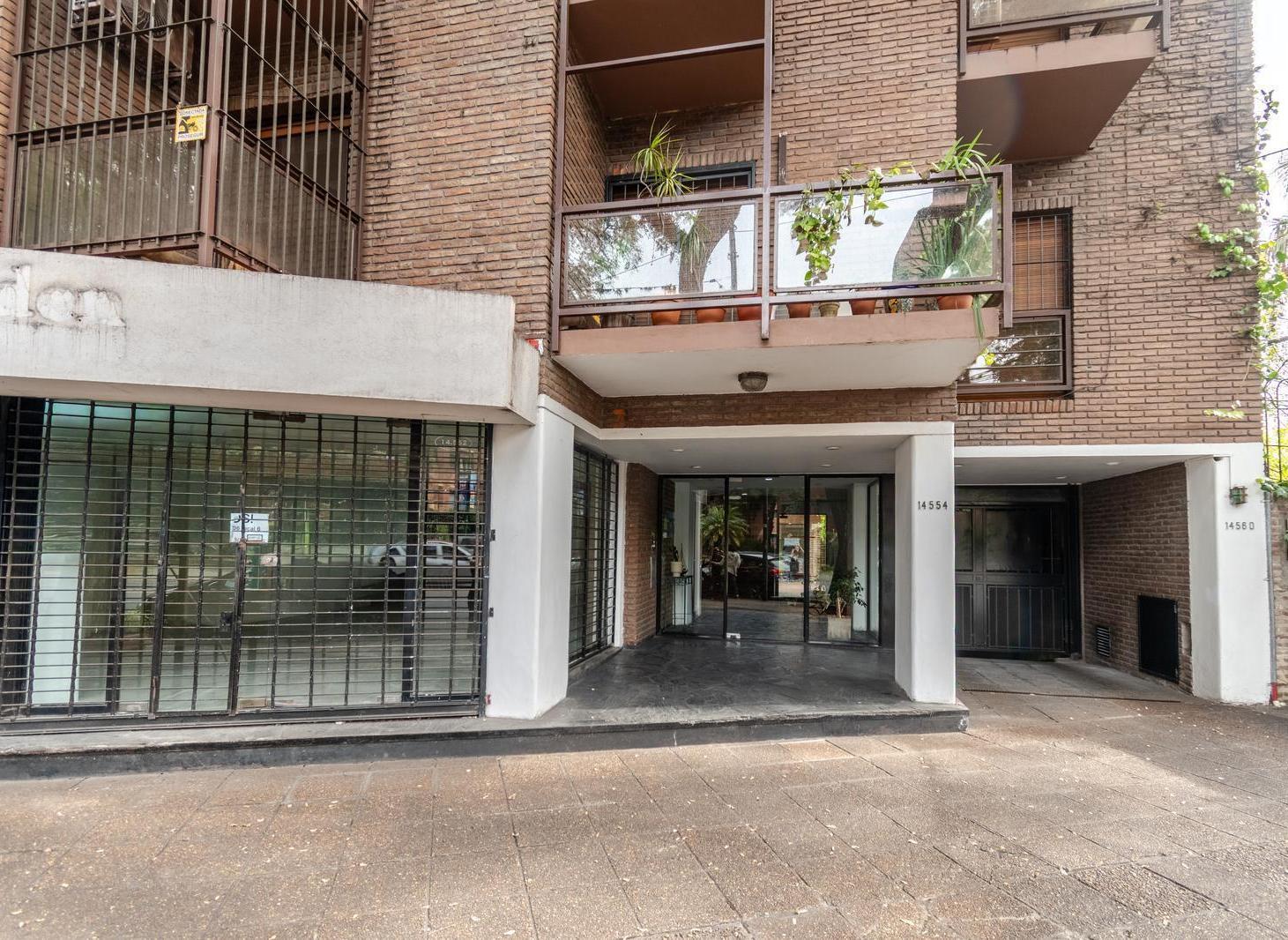 Foto de Departamento en alquiler apto profesional con cochera y enorme patio, imagen 1