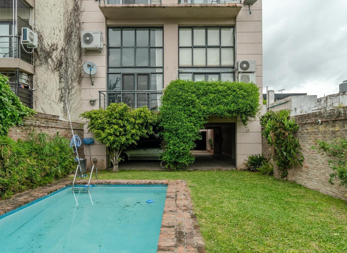 Foto de Departamento en duplex con balcón y cochera cubierta en alquiler, imagen 2