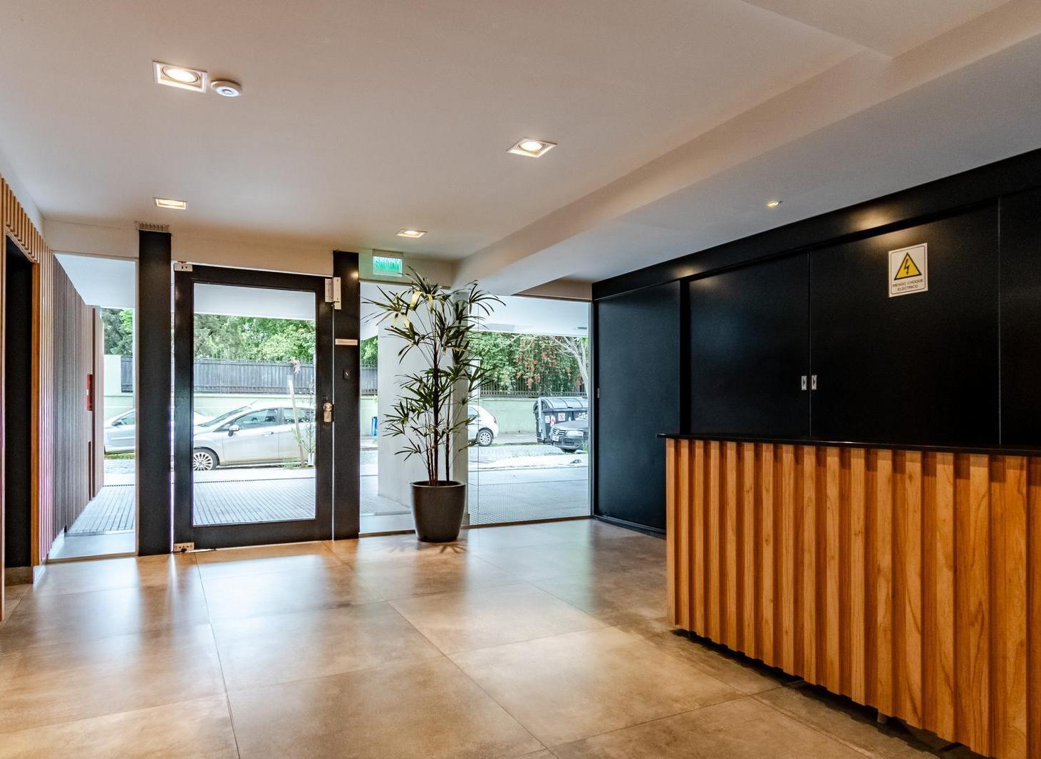 Foto de Cómoda cochera fija descubierta en venta, edificio a estrenar en Villa, imagen 3