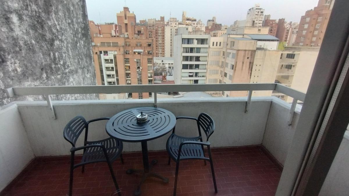 VENDO SEMIPISO DE 3 DORMITORIOS CON COCHERA