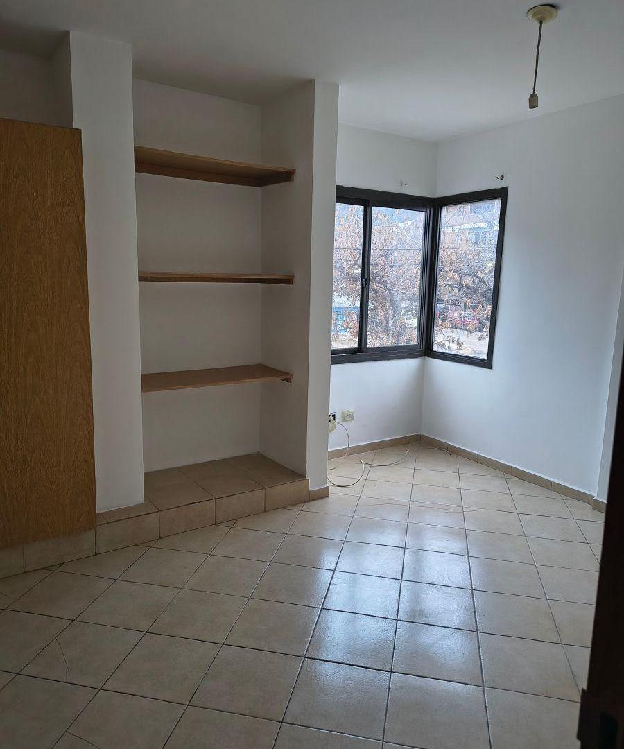 Foto de ALQUILO 2 DORMITORIOS SOBRE CARCANO, EXTERNO CON BALCON, imagen 4