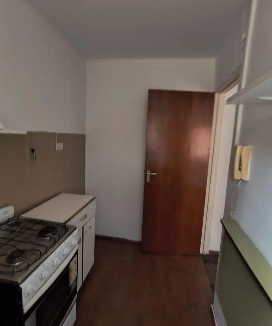ALQUILO 1 DORM PLENO CENTRO. CAÑADA ENTRE DEAN FUNES Y 9 DE JULIO 4