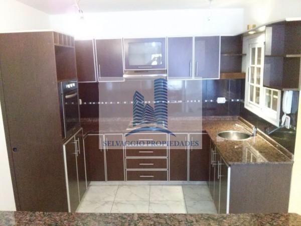 Departamento 3 Ambientes Al Frente con Balcon, Tipo Duplex. Excelente Estado. 5