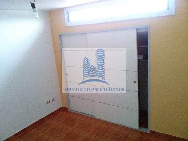 Departamento 3 Ambientes Al Frente con Balcon, Tipo Duplex. Excelente Estado. 4