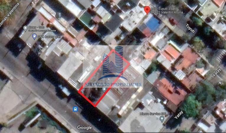 Casa de 3 Ambientes en Dos Terrenos con Cochera y Fondo Libre Salida a Dos Calles, 486 m² 2