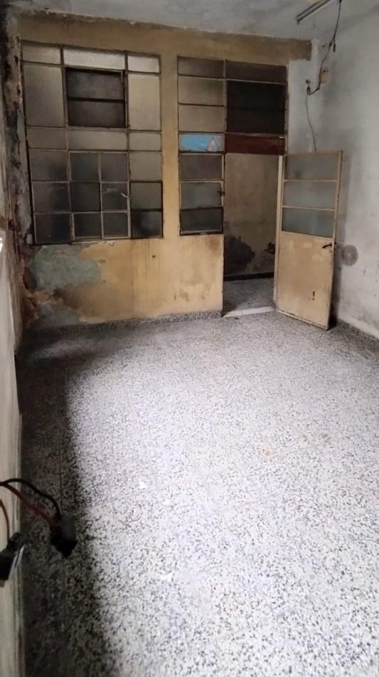 Casa de 4 Ambientes Sobre Lote Propio a Refaccionar. 4