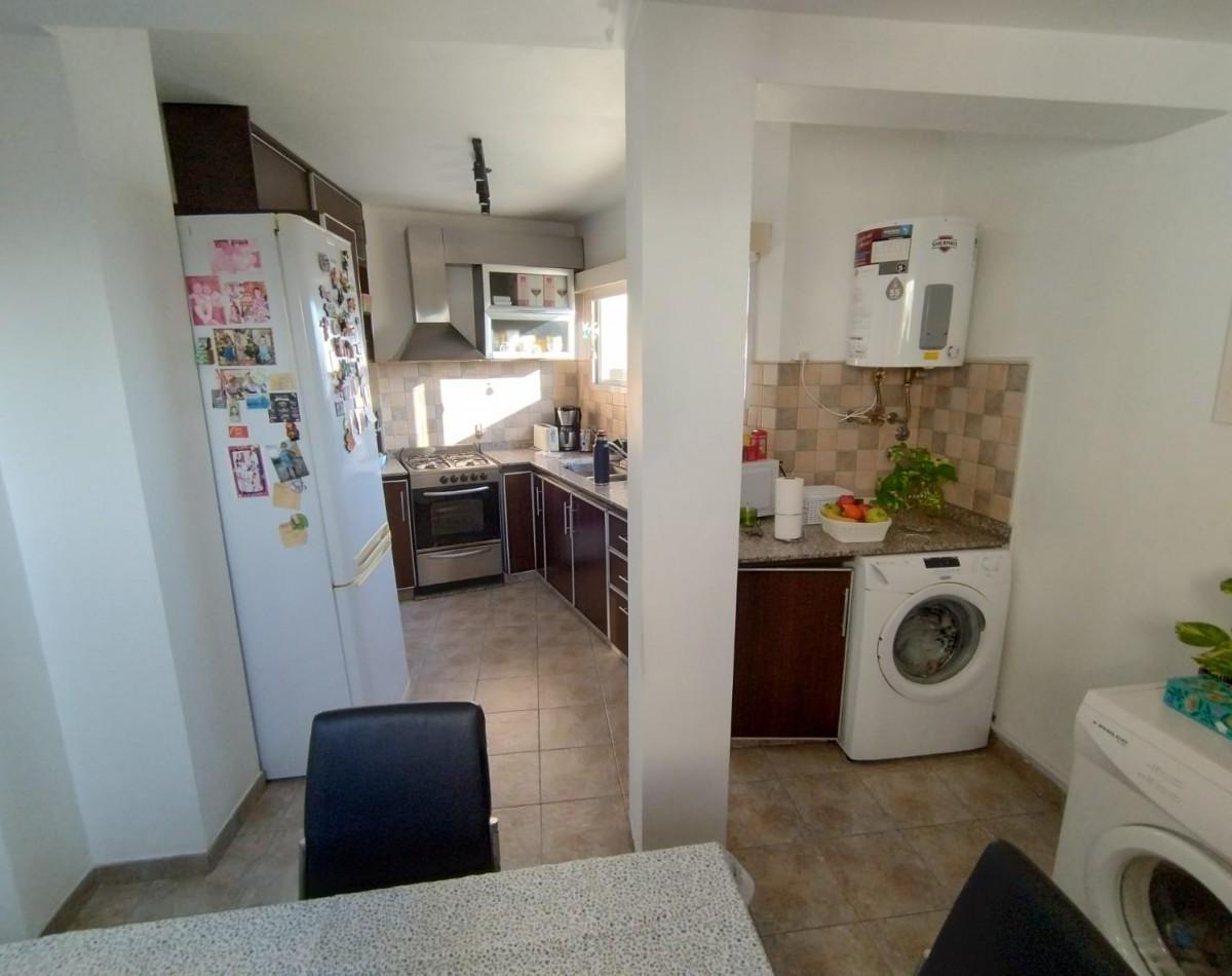 Departamento de 4 Ambientes Al Frente, Excelente Vista. Centro de Lanus. 1