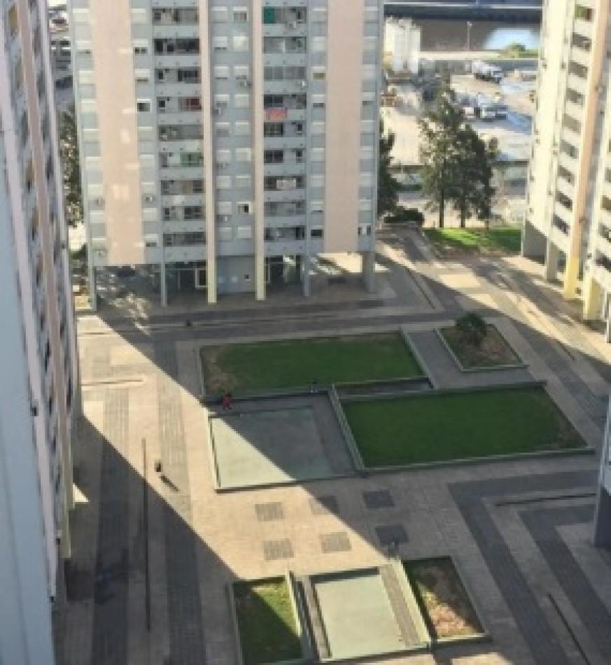 Departamento de 3 Ambientes, Piso 14, con Cochera Cubierta. Torres Pueyrredon. 4