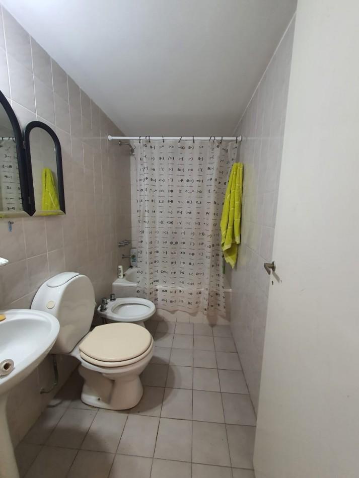 Departamento de 3 Ambientes, Piso 14, con Cochera Cubierta. Torres Pueyrredon. 2