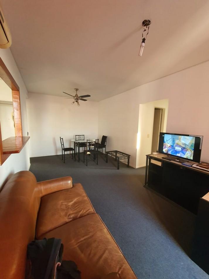 Departamento de 3 Ambientes, Piso 14, con Cochera Cubierta. Torres Pueyrredon. 5