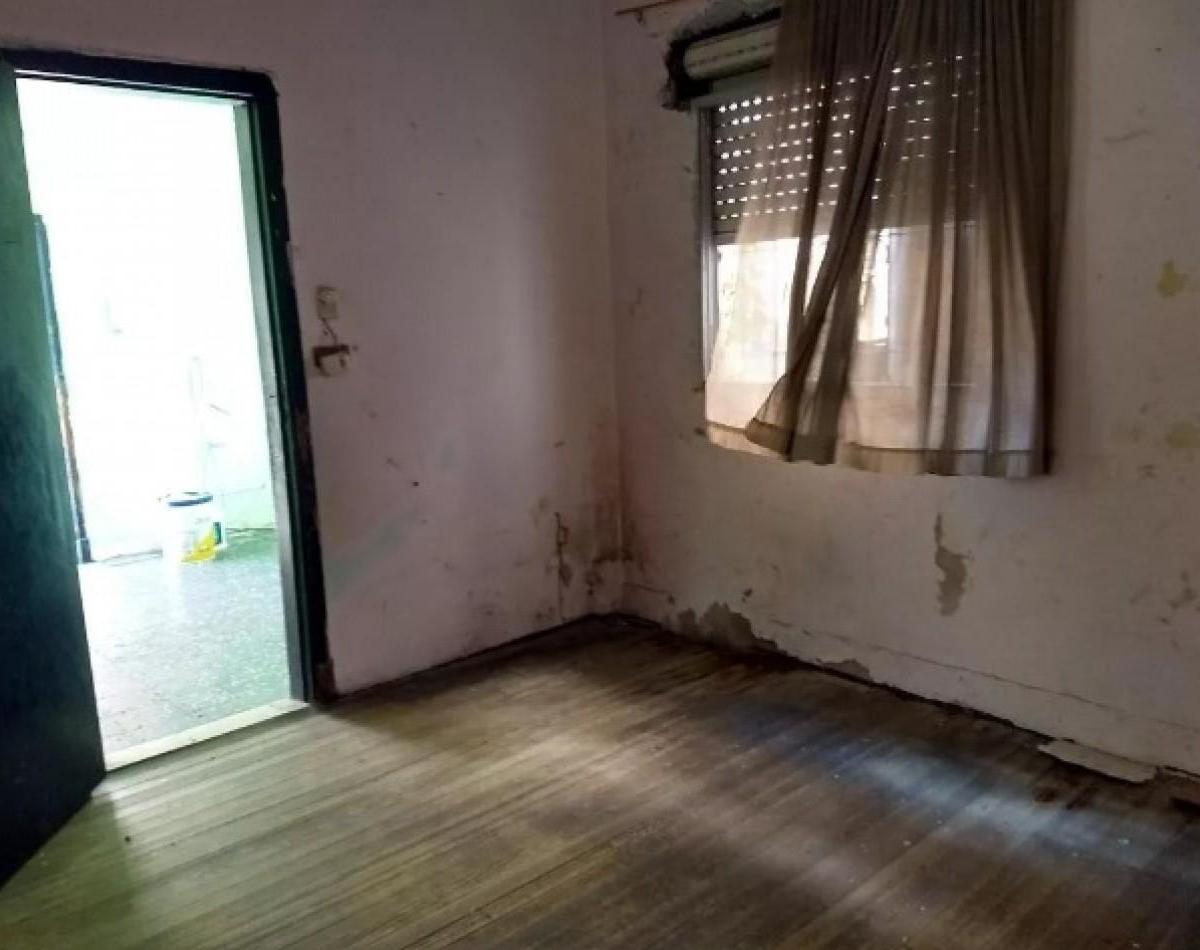 PH Tipo Casa 3 Ambientes a Refaccionar, 60 m². Excelente Ubicacion. 4