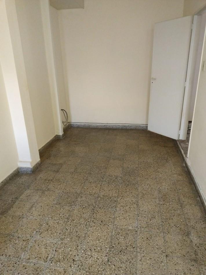 Foto de PH EN PLANTA BAJA AL FRENTE DE 3 AMBIENTES CON ENTRADA INDEPENDIENTE., imagen 2